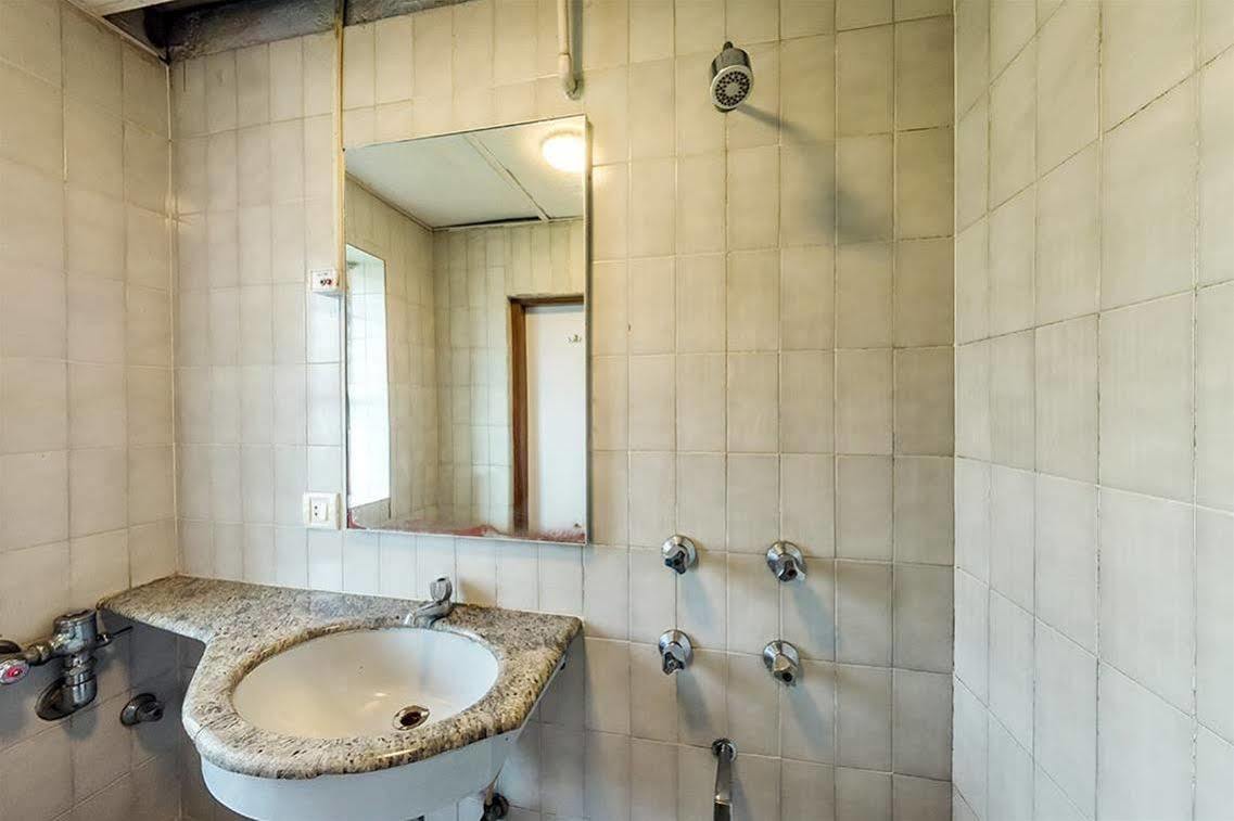 Hotel Landmark Fort Мумбай Екстериор снимка